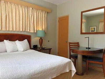 Viscay Hotel and Suites