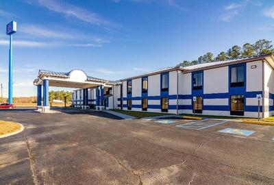 Deluxe Inn Moss Point