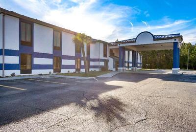 Deluxe Inn Moss Point