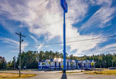 Deluxe Inn Moss Point