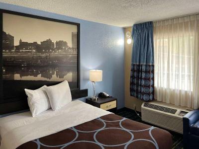 Downtown Inn & Studio Suites
