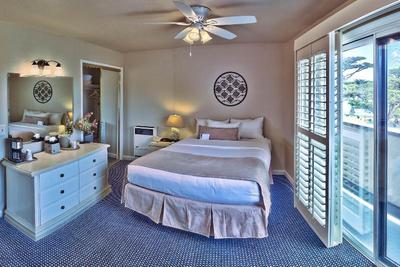 Lovers Point Inn