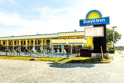 Days Inn by Wyndham Little River