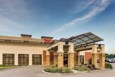 Drury Inn & Suites St. Joseph