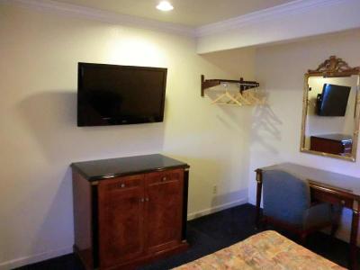 Monterey Oceanside Inn