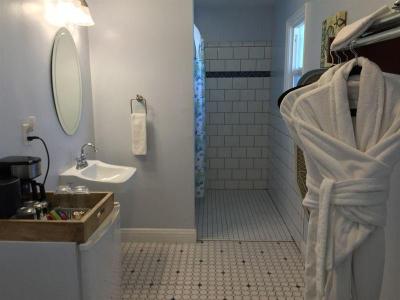Beach Bungalows Inn & Suites