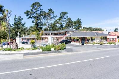 Monterey Pines Inn
