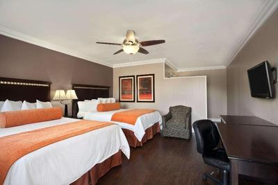 Travelodge by Wyndham Santa Maria