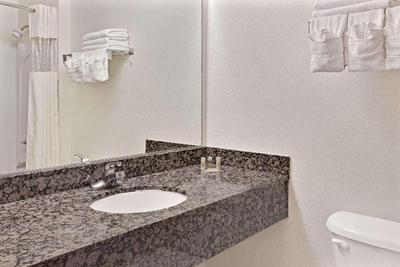 Days Inn &Suites by Wyndham Laurel Near Fort Meade