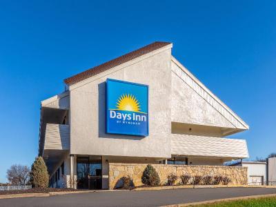 Days Inn by Wyndham Kansas City Northeast