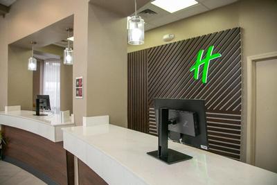 Holiday Inn New Orleans West Bank Tower