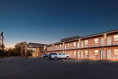 Days Inn by Wyndham Brownsville