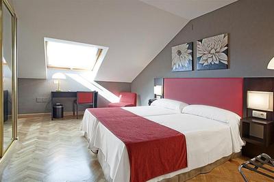 Hostal Carlos III