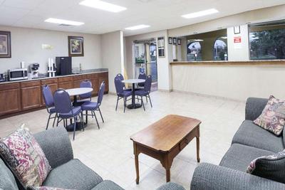 Knights Inn Murfreesboro