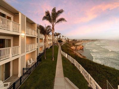 Pismo Lighthouse Suites