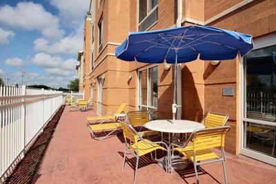Fairfield Inn & Suites by Marriott Milwaukee Airpo