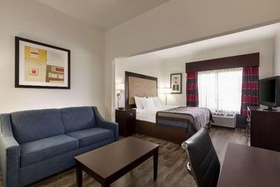Wingate By Wyndham Montgomery