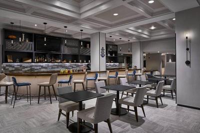 Holiday Inn Norfolk Airport