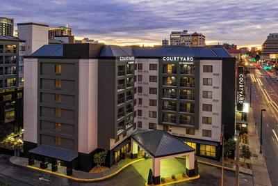 Courtyard by Marriott Vanderbilt-West End