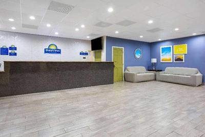 Days Inn by Wyndham Hampton Coliseum