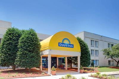 Days Inn by Wyndham Newport News City Ctr