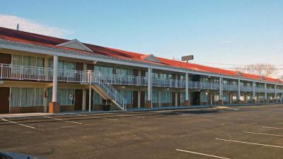 Motel 6 Brunswick, GA