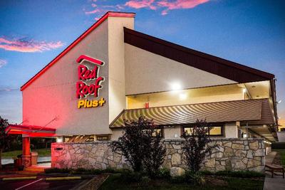 Red Roof PLUS+ Nashville North - Goodlettsville