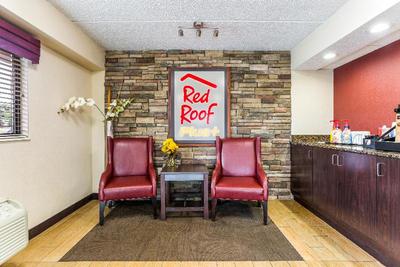 Red Roof PLUS+ Nashville North - Goodlettsville