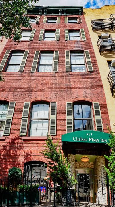 Chelsea Pines Inn