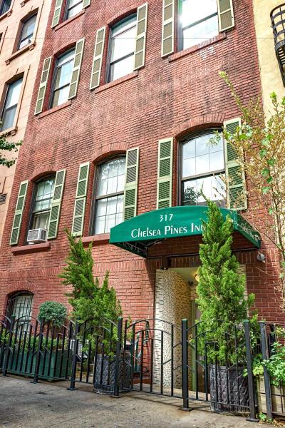 Chelsea Pines Inn
