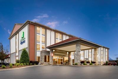 Holiday Inn Express Nashville-Hendersonville