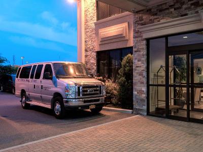 Five Towns Motor Inn