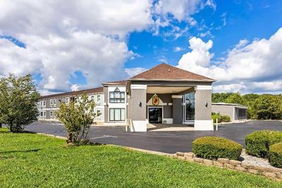 Super 8 by Wyndham Dickson