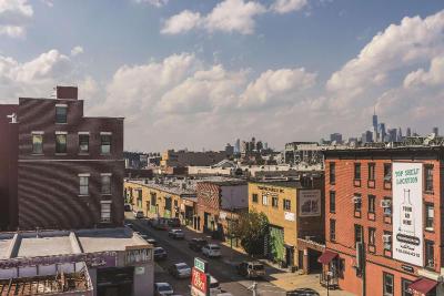 La Quinta Inn &Suites by Wyndham Brooklyn Downtown