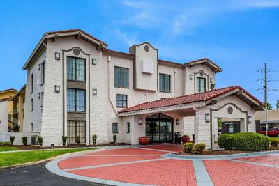 Ambassador Inn & Suites