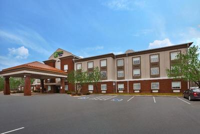 Holiday Inn Express & Suites Manchester Conference