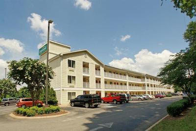 HomeTowne Studios Nashville - Airport/ Briley Pkwy