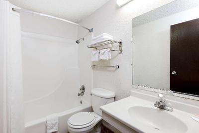 Super 8 by Wyndham Norfolk