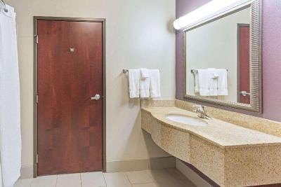 La Quinta Inn & Suites Yukon