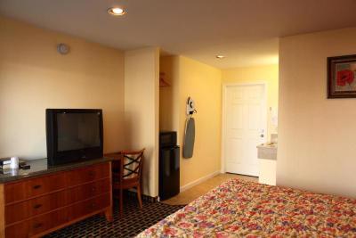 Bay Breeze Inn