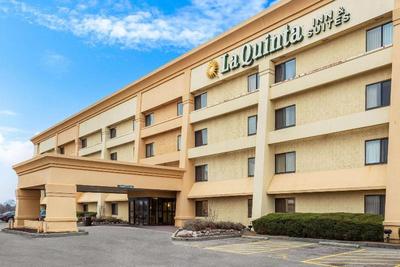 La Quinta Inn & Suites Chicago Gurnee