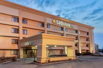 La Quinta Inn & Suites Chicago Gurnee