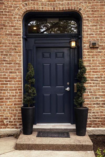 The Wicker Park Inn, a Chicago Bed and Breakfast