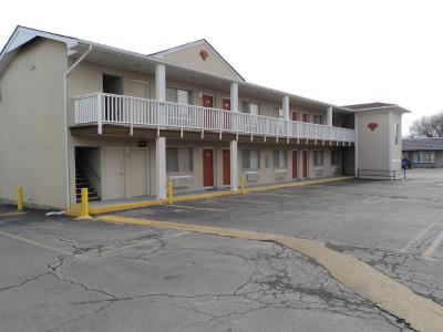 Knights Inn Ottawa