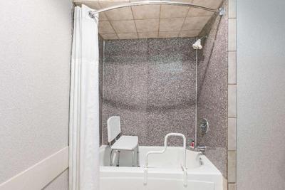 Ramada by Wyndham Oklahoma City Airport North