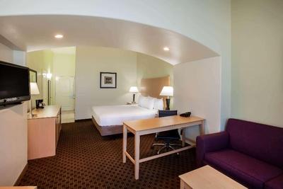 La Quinta Inn & Suites Odessa North