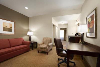 Country Inn & Suites Oklahoma City North