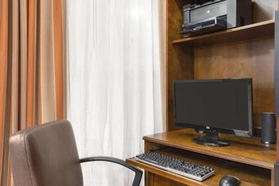 Country Inn & Suites Oklahoma City North