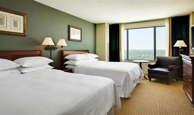 Sheraton Overland Park Hotel at the Convention Cen