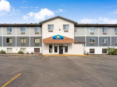 Super 8 by Wyndham Omaha/West Dodge